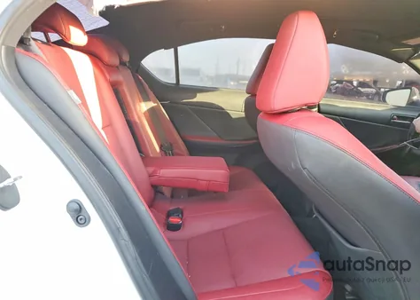 2023 Lexus Is 300 z USA, uszkodzony, nr VIN JTHDA1D27P5124486